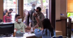 Suasana perekaman e-KTP di Disdukcapil, Palembang, Senin (8/1/2024). Foto: Sumselheadline/Pitria.