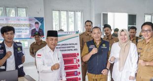 Pj Bupati Muba, Apriyadi mentori langsung perangkat desa yang saat ini sedang melakukan Musyawarah Perencanaan Pembangunan di Kecamatan Tungkal Jaya, Selasa (30/1/2024). Foto: Dinkominfo Muba.