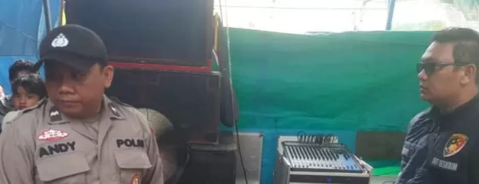 Polisi mendatangi lokasi hajatan yang menggelar house music dan mengamankan pemilknya, Minggu (28/1/2024). Foto: Dok Polisi.