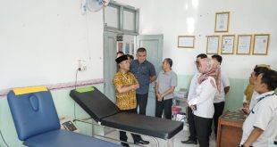 Pj Bupati Muba, Apriyadi meninjau Puskesma Lubuk Bintialo, Batang Hari Leko, Rabu (31/1/2024). Foto: Kominfo Muba.