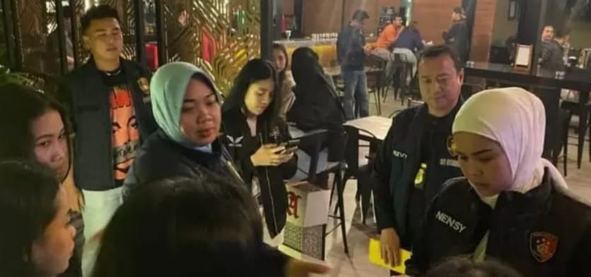 Suasana razia tempat hiburan malam di Palembang, Minggu (28/1/2024). Foto: Sumselheadline/Ela.