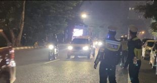 Tim Polrestabes Palembang saat melakukan razia, Sabtu (13/1/2024) malam. Foto: Sumselheadline/Ela.