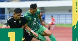 Pemain Sriwijaya FC berebut bola dengan pemain PSKC Cimahi, JUmat (26/1/2024). Foto: IG Sriwijayafc.Id.