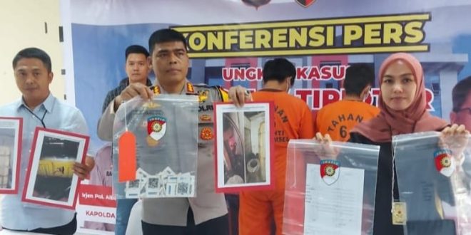 Kabid Humas Polda Sumsel, Kombes Sunarto dan tim saat menggelar rilisnya bersama Kasubdit IV Krimsus AKBP Bagus Suryo, Selasa (9/2/2024). (foto: Sumselheadline/Ela.
