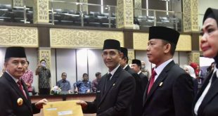 Pj Gubernur Sumsel, Agus Fatoni melantik empat pejabat kepala OPD di lingkungan Pemprov Sumsel, Jumat (26/1/2024). Foto: Humas Pemprov Sumsel.