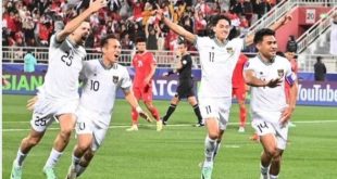 Para pemain timnas Indonesia melakukan selebrasi usai mencetak gol ke gawang Vietnam, Jumat (19/1/2024) malam. Foto: Antara Foto.