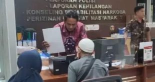 Yazuardy melaporkan atas kehilangan dua mesin pendingin udara (AC) di rukonya, Kamis (4/1/2024). Foto: Sumselheadline/Ela.