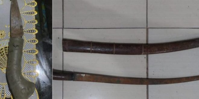 Senjata tajam yang jadi barang bukti. Foto: Dok polisi.