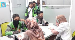 Pemeriksaan kesehatan gratis bagi mitra driver Gojek, Rabu (28/2/2024). Foto: Sumselheadline/Fer.