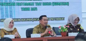 Sekertaris Dinas Kominfo Kota Palembang Adi Zahri mendampingi tim Kejati Sumsel sosialisasi netralitas ASN pada pemilu, Selasa (13/2/2024).Foto: Sumselheadline/Pitria.