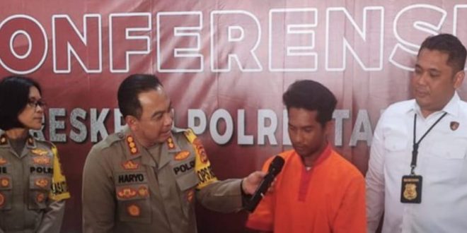 Bambang, pelaku pembunuhan Yuliana di kawasan Tangga Buntung. Foto: Sumselheadline/Ela.