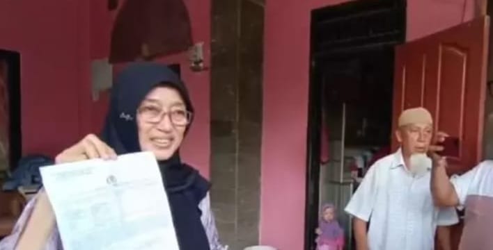 Husnaini saat usai melapor di Polrestabes Palembang, Rabu (21/2/2024). Foto: Sumselheadline/Ela.