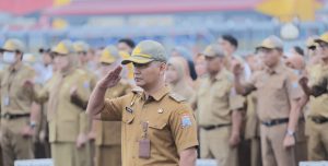 Apel rutin Senin para PNS dan PPPK Pemkot Palembang di pelataran BKB, Senin (5/2/2024). Foto: Sumselheadline/Pitria.