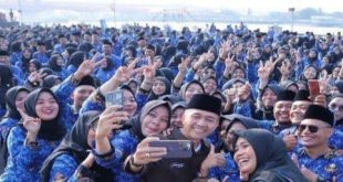 Pj Walikota Palembang, Ratu Dewa bersam para ASN. Foto: Dok Sumselheadline.