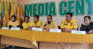 Ketua Golkar Muba, M Rusli didampingi Sekretaris Golkar Muba, Septinierco Agraperta dan pengurus lainnya, Foto: Dok Golkar Muba.