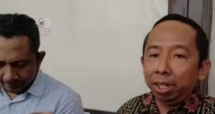 Kuasa hukum terdakwa Sarimuda usai sidang di PN Palembang, Senin (5/2/2024). Foto: Sumselheadline/Ela.