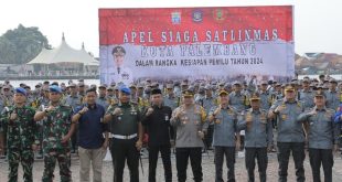 Apel Siaga Perlindungan Masyarakat (Satlinmas) Kota Palembang di Pelataran Benteng Kuto Besak (BKB), Selasa (6/2/2024). Foto: Sumselheadline/Pitria.