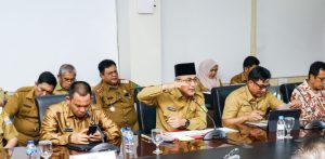 Pj Bupati Muba, Apriyadi saat paparan di hadapan Pj Gubernur Sumsel di Pemprov Sumsel, Selasa (20/2/2024). Foto: Dinkominfo Muba.