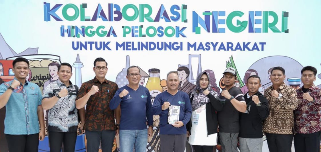 Pj Bupati Muba Apriyadi Mahmud di sela kegiatan puncak HUT dan Pemberian Penghargaan oleh BPOM Pusat RI di Plaza Parkir Timur Senayan Gelora Jakarta Pusat, Minggu (4/2/2024). Foto: Dinkominfo Muba.