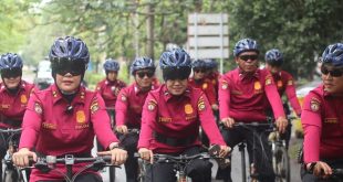 Tim Subdit Wisata Dit Pamobvit Polda Sumsel dan Polrestabes Palembang melakukan patroli dialogis ke beberapa lokasi wisata yang berada di Jakabaring Sport City Palembang, Minggu (4/2/2024). Foto: Sumselheadline/Ela.