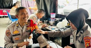 Tim Kepolisian daerah (Polda) Sumatera Selatan, lewat tim pelayanan kesehatan keliling lewat Bidang Kedokteran dan Kesehatan (Bidokkes) melakukan cek kesehatan petugas di PPS. Foto: Dok Polda Sumsel.