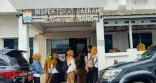 Sejumlah pegawai Puskesmas Sabokingking malapor ke Inspektorat Palembang, atas tindakan Kepala Puskesmasnya. Foto: IST.