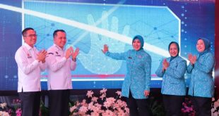 Ketua Umum TP PKK Pusat Tri Tito Karnavian melaunching tiga program untuk rakyat kecil di Kota Palembang, Rabu (21/2/2024). Foto: Sumselheadline/Pitria.
