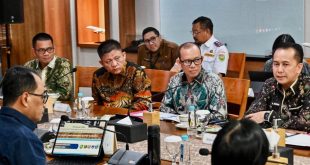 Pj Gubrenur Sumsel, Agus Fatoni saat ikut rakor bersama Menhub di Jakarta. Foto: Humas Pemprov Sumsel.