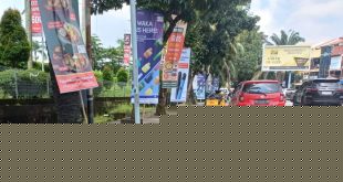 Jalan depan PIM Papembang dipasang barrier, karena sering jadi sumber kemacetan, Senin (25/3/2024). Foto: Sumselheadline/Pitria.