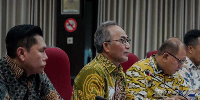 PJ Bupati Muba, Apriyadi saat hadir pada penilaian Evaluasi Kinerja Penjabat Kepala Daerah Triwulan III Periode kedua Tahun 2024 di Kantor Inspektorat Jendral Kementerian Dalam Negeri Republik Indonesia Jakarta, Kamis (7/3/2024). Foto: Kominfo Muba.