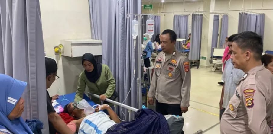 Andrean, mahasisiwa yang tangannya putus tersambar Kereta Api mendapat perawatn intensif, Rabu (20/3/2024). Foto: Sumselheadline/Ela.