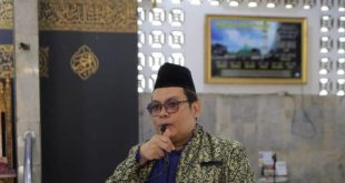 Mangcek Abie saat menjadi MC acara Ramadhan. Foto: Sumselheadline/Fer.