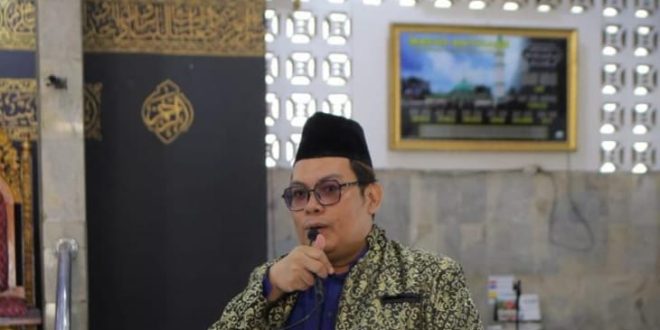 Mangcek Abie saat menjadi MC acara Ramadhan. Foto: Sumselheadline/Fer.