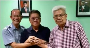 Mawari Yahya, Harnojoyo, dan Syahrial Oesman usai memberikan keterangan pers sebagai bakal Cagub dan Cawagub Sumsel. Foto: Medsos.