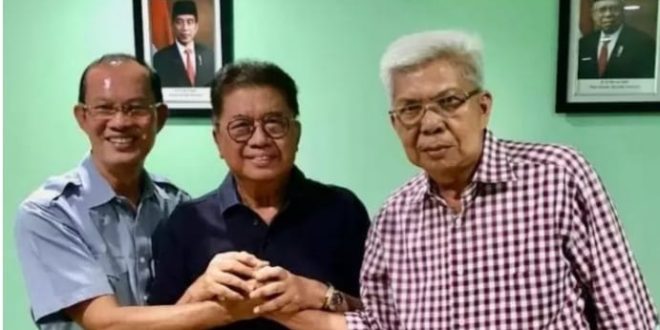Mawari Yahya, Harnojoyo, dan Syahrial Oesman usai memberikan keterangan pers sebagai bakal Cagub dan Cawagub Sumsel. Foto: Medsos.