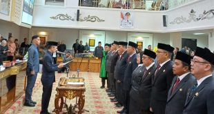 Pj Walikota Palembang, Ratu Dewa mengambil sumpah 12 pejabat eselon II, Jumat (1/3/2024). Foto: Sumselheadline/Pitria.