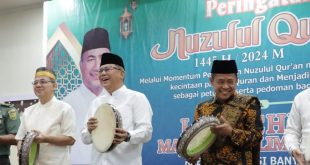 Pj Sekda Muba, Musni Wijaya hadir di peringatan Nuzulul Quran yang digelar Pemkab Musi Banyuasin di Pendopoan Griya Bumi Serasan Sekate, Kamis (28/03/2024) sore. Foto: Kominfo Muba.