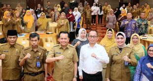 Pj Gubernur Sumatera Selatan, Agus Fatoni ssat membuka Rapat Koordinasi (Rakor) Pemberdayaan Perempuan dan Perlindungan Anak Provinsi Sumsel. Kegiatan ini berlangsung di Hotel Beston Palembang. Foto: Humas Pemprov Sumsel.