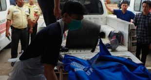 Adrian Teofilus (20), mahasiswa Unsri, tewas diseruduk truk di atas Jembatan Keramasan, Palembang, Minggu (17/3/2024). Foto: Sumselheadline/Ela.