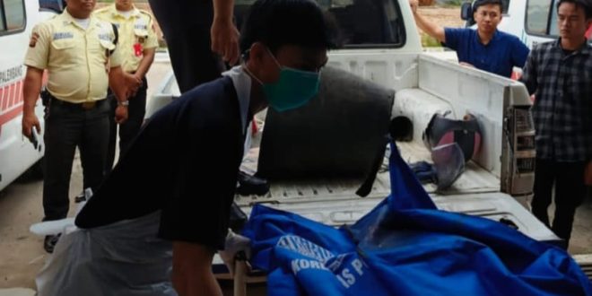 Adrian Teofilus (20), mahasiswa Unsri, tewas diseruduk truk di atas Jembatan Keramasan, Palembang, Minggu (17/3/2024). Foto: Sumselheadline/Ela.