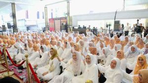 Ratusan pegawai Pemprov Sumsel mengikuti tablaog akbar dan halal bihalal di Griya Agung, Palembang, Jumat (19/4/2024). Foto: Humas Pemprov Sumsel.