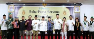 Pj Gubernur Sumsel, Agus Fatoni saat silahturahmi bersama Organisasi Mahasiswa Cipayung Plus di Hotel Swarna Dwipa, Palembang, Minggu (31/3/2024). Foto: Humas Pemprov Sumsel.