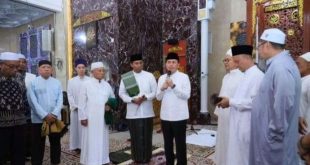 Pj Gubernur Sumsel, Agus Fatoni saat halal bihalal di Masjid Baiturrahman, Jalan Demang Lebar Daun, Palembang. Foto: Dok Humas Pemprov Sumsel.