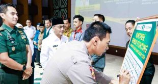 Suasana penandatangan dimulai dibukanya website di seluruh kecamatan di Muba,, yang dihadiri langsung Pj Bupati Muba, Apriyadi. Foto: Kominfo Muba.