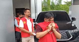 Tiga pimpinan perusahaan ditahan Kejati Sumsel terkait kewajiban perpajakan, Selasa (30/4/2024). Foto: Sumselheadline/Ela.