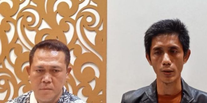 Korban Deddi Zuheransyah dan kuasa hukumnya Mualimin, SH. Foto: Sumselheadline/Ela.