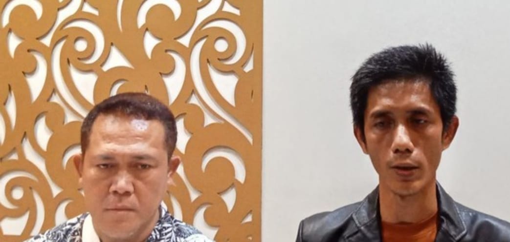 Korban Deddi Zuheransyah dan kuasa hukumnya Mualimin, SH. Foto: Sumselheadline/Ela.