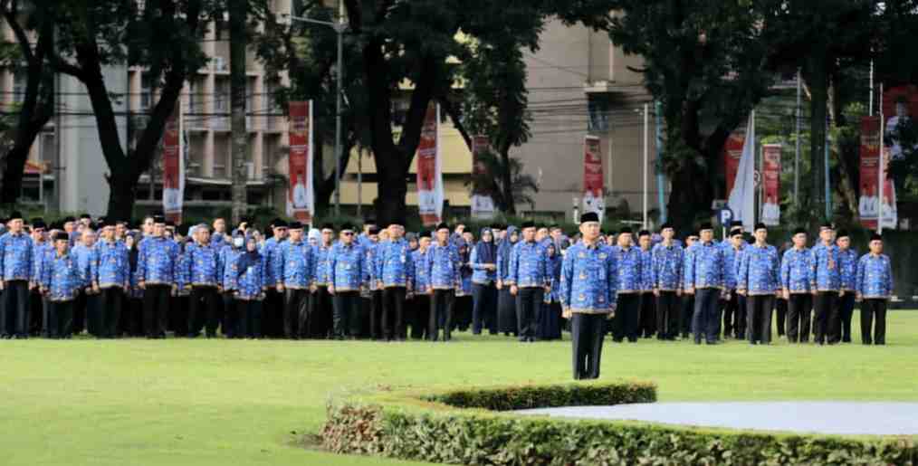 Para pegawai Pemprov Sumsel saat apel bulanan di Lapangan Kantor Gubernur Sumatera Selatan, Palembang, Sumatera Selatan, Rabu (17/4/.2024), Foto: Dok Humas Pemprov Sumsel.