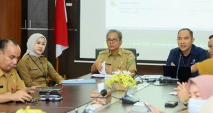 Sekda Provinsi Sumsel S.A Supriono bersama Kepala Organisasi Perangkat Daerah (OPD) ikut pers rilis BPS Sumsel tentang nilai tukar petani Sumsel, Selasa (2/4/2024). Foto: Humas Pemprov Sumsel.