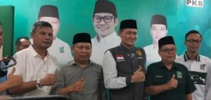 Adward Jaya, tim pemenangan Mawardi Yahya, mengambil formulir di PKB Sumsel, Rabu (24/4/2024). Foto: Sumselheadline/Fer.